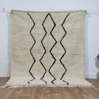 Alfombra Beni Ouarain – Diseño Minimalista en Lana