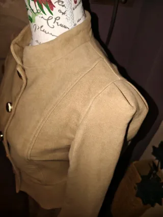 CHAQUETA ENTALLADA EFECTO ANTE ESTILO MILITAR ZARA