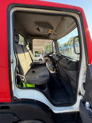 Grua Portacoches 7.000 kgNissan Atleon 2010