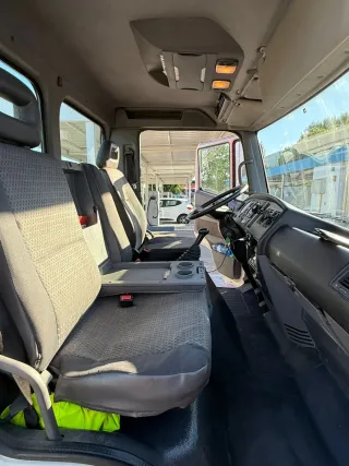 Grua Portacoches 7.000 kgNissan Atleon 2010