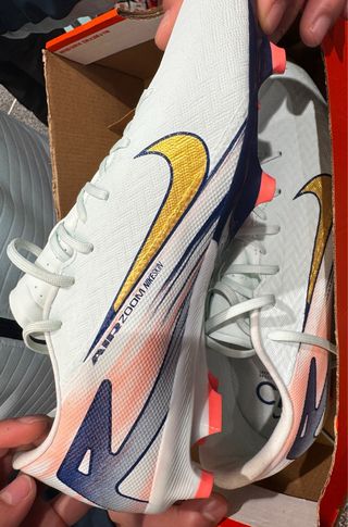 Nike Air Zoom Nikeskins Doradas Blancas