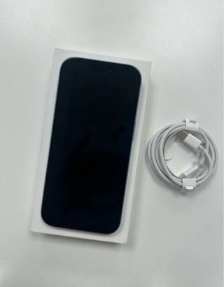 iPhone 17 Azul con Cable