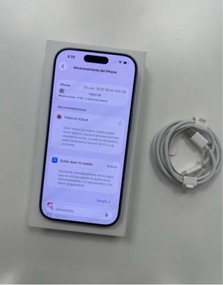 iPhone 17 Azul con Cable