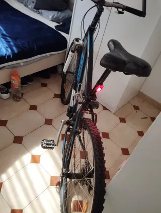 Bicicleta Orbea Negra y Azul