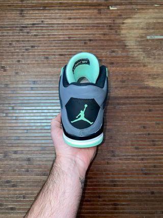 Air Jordan 4 Retro ‘Green Glow’ 2013