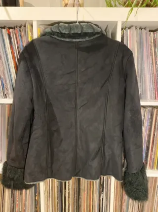 Chaqueta y2k negra efecto ante con pelo sintético