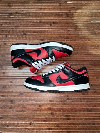 Nike Dunk Low Varsity ‘Bred’ released 2010