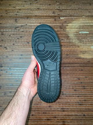 Nike Dunk Low Varsity ‘Bred’ released 2010