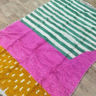 Alfombra Berber Lana Verde y Rosa