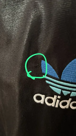 Chaqueta Adidas Chile 62 Talla M Negra/Azul.