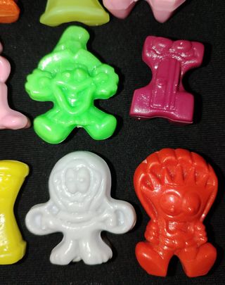 23 Gogos Crazy Bones Variados