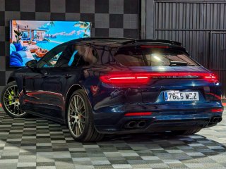 Porsche Panamera 4 Sport Turismo E-Hybrid - 2019