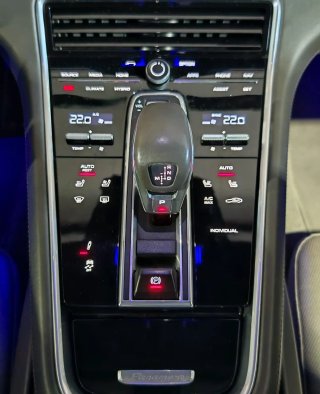 Porsche Panamera 4 Sport Turismo E-Hybrid - 2019