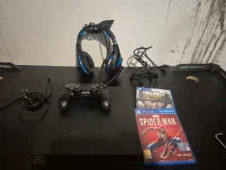 PS4 Slim Negra + Accesorios