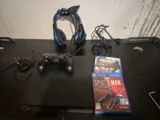 PS4 Slim Negra + Accesorios