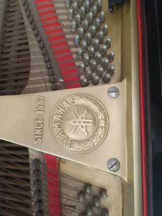 Piano Yamaha Media Cola Negro