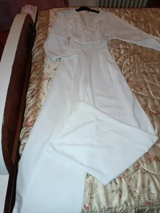 Mono blanco elegante