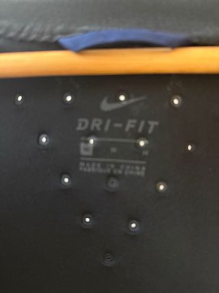 Chaqueta Nike técnica con capucha