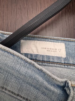 Pantalón vaquero Zara hombre azul claro