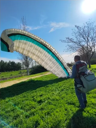 Equipo vela paramotor/parapente. Casco y silla