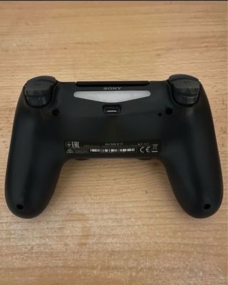 PS4 Mando