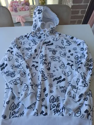 Sudadera con capucha y estampado graffiti
