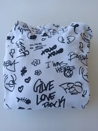 Sudadera con capucha y estampado graffiti