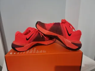 T36 Nike Metcom 10 rojas/naranjas