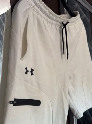 Pantalón corto Under Armour blanco hombre