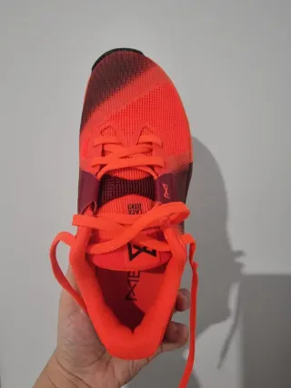 T36,5 Nike Metcom 10 rojas/naranjas