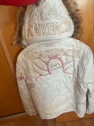 Chaqueta de cuero con diseño