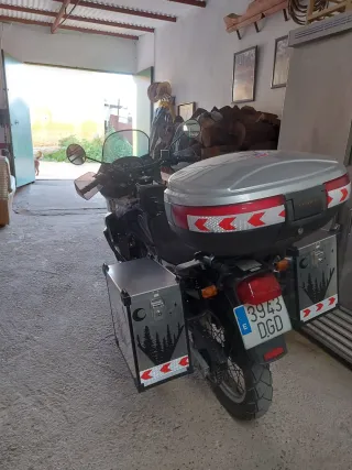 Honda Transalp 600 Negra