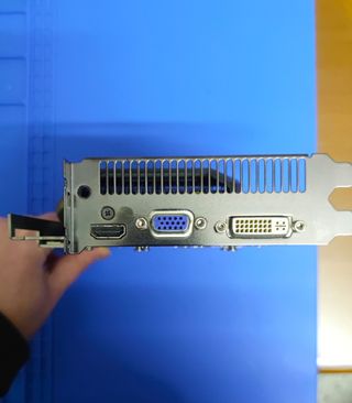 ASUS GTX 550 Ti - 1 Funciona + 1 No Funciona