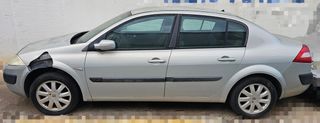 RENAULT MEGANE SEDAN dCi para despiece.