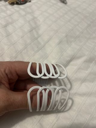 Alzapaños de metal blanco para cortina