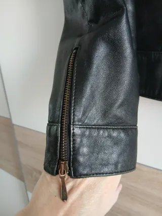 Chaqueta de cuero negra