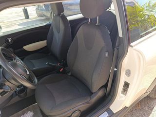 MINI MINI Cooper One D 66 kW (90 CV)