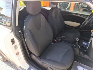 MINI MINI Cooper One D 66 kW (90 CV)