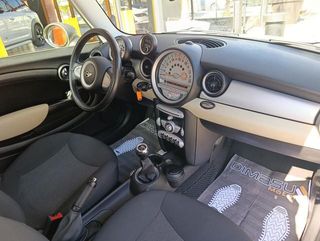 MINI MINI Cooper One D 66 kW (90 CV)