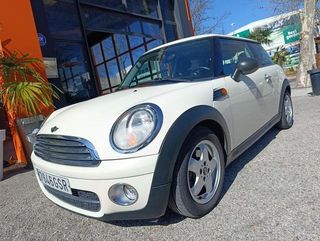 MINI MINI Cooper One D 66 kW (90 CV)