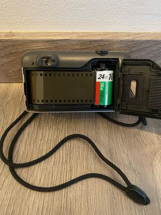 Cámara Konica Zoom 35-70mm VP