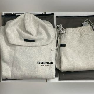 Conjunto chándal Essentials gris precio negociable