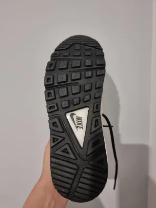 T39 Nike Air Max Command PRM