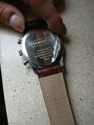 Reloj Suizo Esfera Blanca Correa Marrón