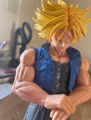 Figura Trunks