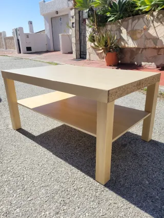 Mesa baja salón Ikea madera clara
