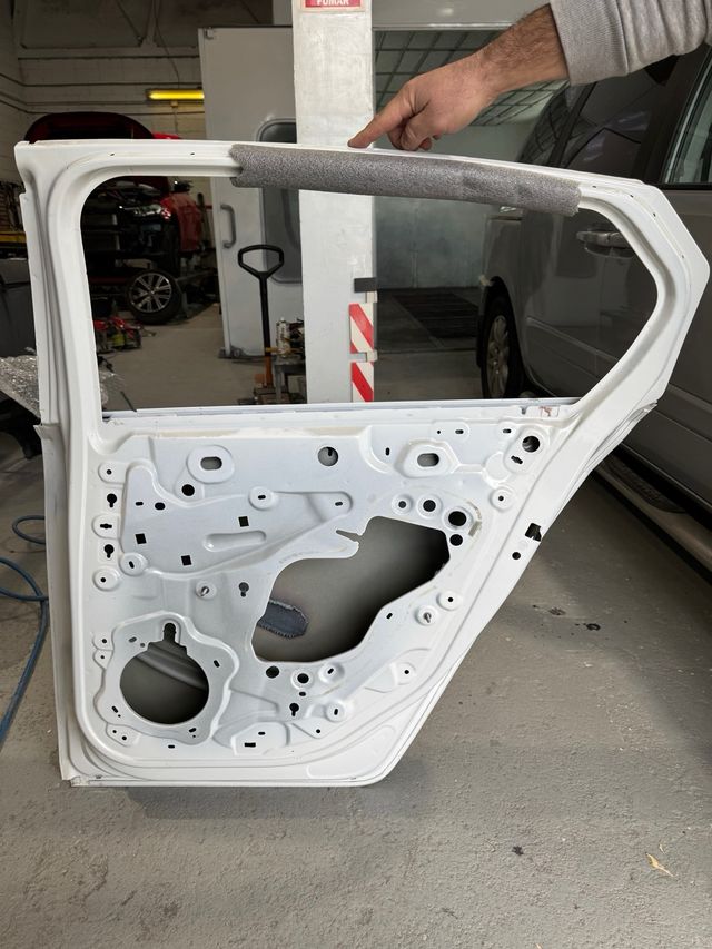 puerta trasera derecha Opel astra 2022