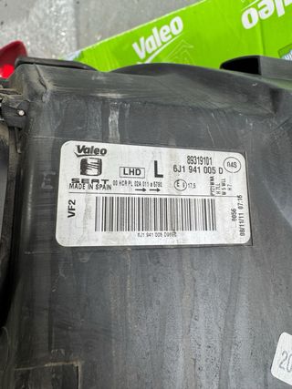 Faro delantero izquierdo SEAT Ibiza 6J ORIGINAL