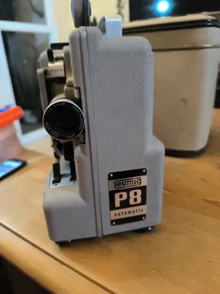 Proyector Eumig P8 Automatic Beige/Gris