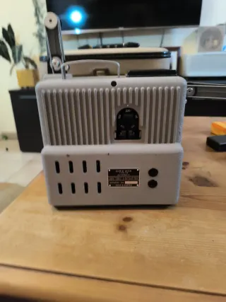 Proyector Eumig P8 Automatic Beige/Gris